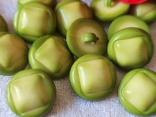 Lotto 16 Bottoni Vintage Verde