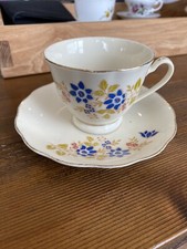 Tazza da tè e piattino