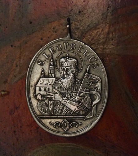 Antico ciondolo medaglia