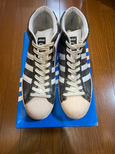 Vintage 2006 adidas originals - vintage,