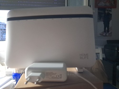 Modem home life hub - zyxel, adsl