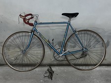 Bicicletta da corsa su strada