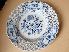 Assiette ajourée en