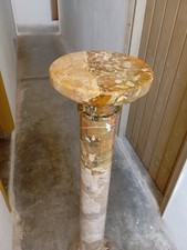 Antica Colonna in Marmo