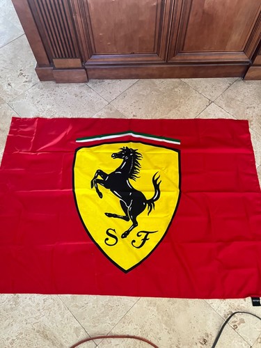 Bandiera scuderia ferrari - f1,
