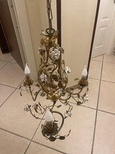 Lampadario In Foglia  D’oro E Rose In Ceramica Di Capodimonte 