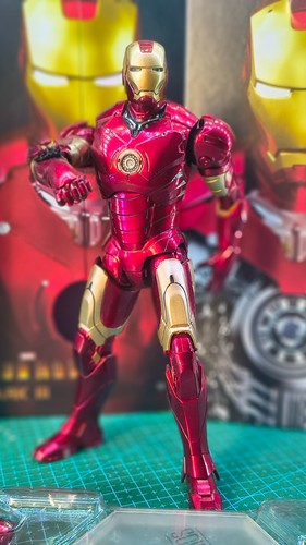 Action figure marvel iron - action, man