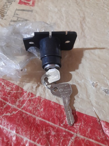 Pulsante cofano posteriore - ,