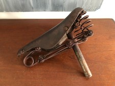 ANCIENNE SELLE DE VÉLO 