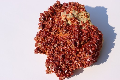 Cristalli vanadinite color - di,