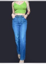 Jeans irregolari taglio