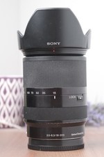 Sony SEL 18-200mm f/3.5-6.3