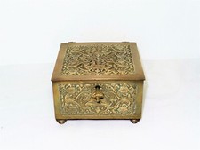 Scatola con coperchio in