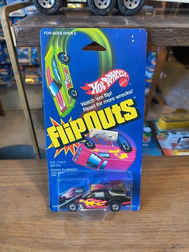 Hot wheels flip outs - hot, da