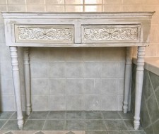 MOBILE CONSOLLE SHABBY, DUE CASSETTI CON INCISIONI FLOREALI, DA RESTAURARE