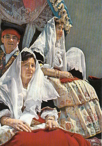 Costumi sardi selargius ngl - selargius,