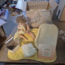 Bambola Ashton Drake Clean as