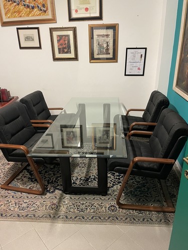 Tavolo ufficio con - tavolo, annesse