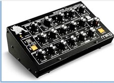 Moog Minitaur Sintetizzatore