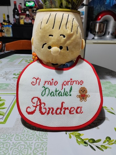 Bavaglini ricamati punto a - a,