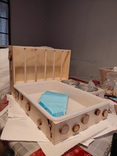 Mangiatoia in legno per