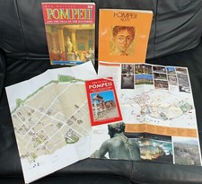 Pompeii Tourist Guides x3