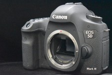 Canon EOS 5D Mark III Digital