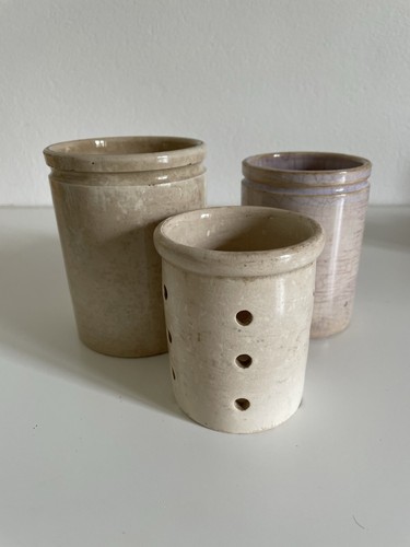 Lot pots faisselle anciens - , à