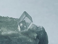 Dolomite romboedrica incolore