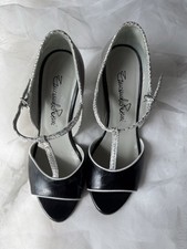 Emanuela Passeri- All Leather