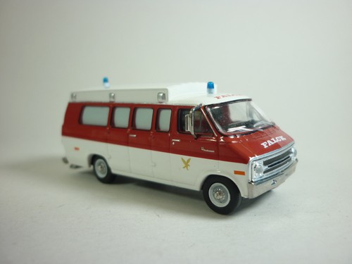 Brekina dodge b200 ambulanza - brekina,
