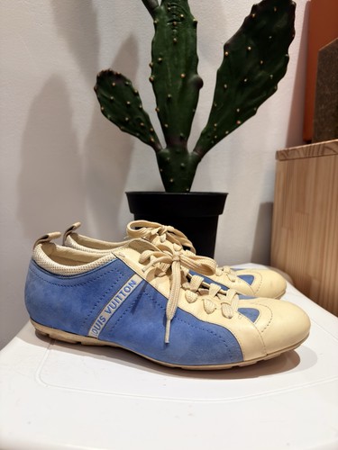Vintage baby blue suede louis - vintage,