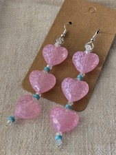 Orecchini pendenti cuori rosa