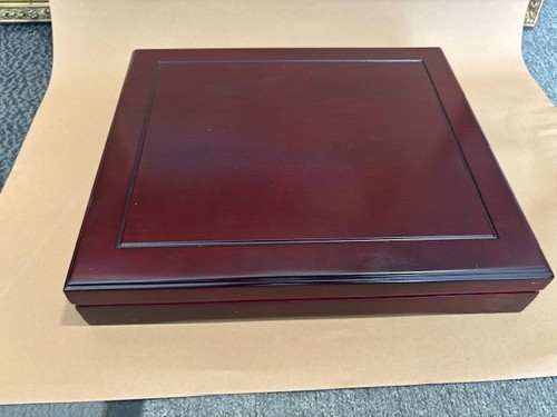 Scatola portamonete legno - in,