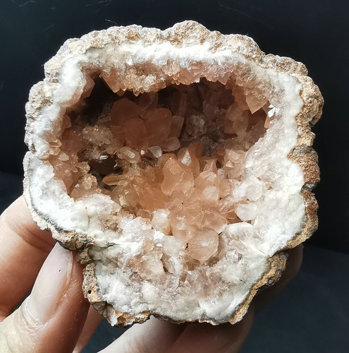 Raro esemplare minerale grezzo