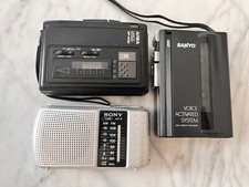  2 mangiacassette e una radiolina