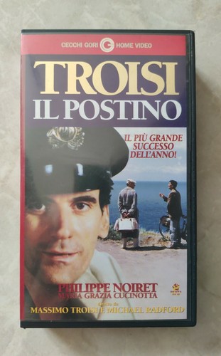 Postino con massimo troisi - con,