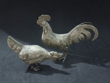 Splendida Coppia di Statuette Gallo e Gallina in Metallo Vintage