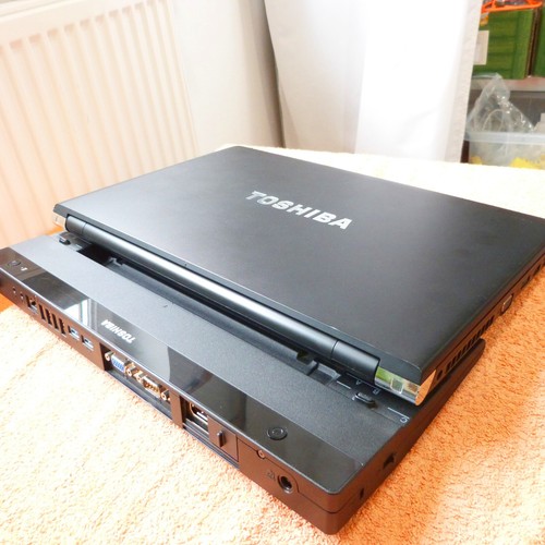 Toshiba r950 profi business - r950, 15