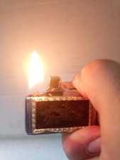 Lighter Briquet Leichter