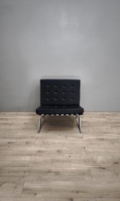 84086 Poltrona nera con struttura cromata (copia Knoll modello Barcellona)