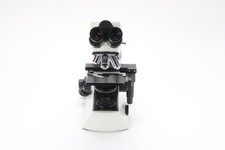 Microscopio da laboratorio