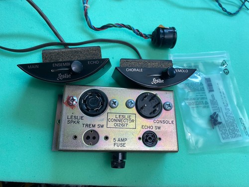 Coppia leslie half - leslie, switch