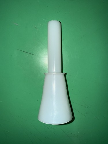 Adattatore per serbatoio con