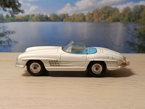 Corgi toys 303 - 303, benz