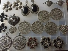 Ciondoli Charm Per Collane Lunghe Lotto Stock Ottimo PrezZo Vero Affare