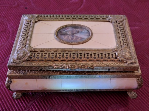 Antico cofanetto portagioie