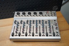 (H) Behringer Eurorack UBB1002