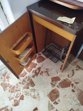 Macchina Da Cucire D'Epoca Singer a Pedale con Mobiletto e manuale D'istruzioni