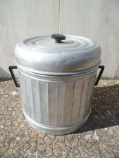 Vecchia ghiacciaia in